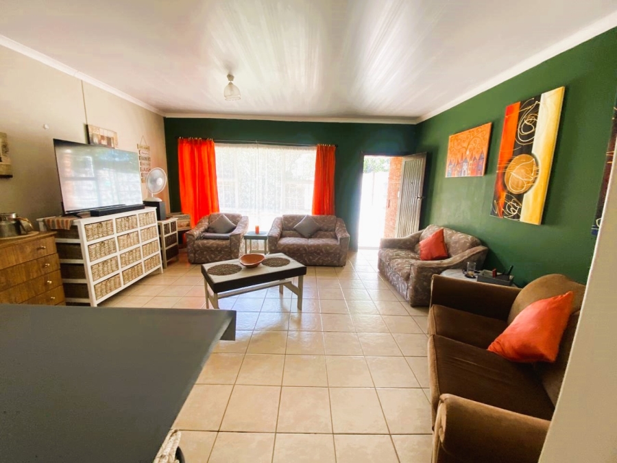 2 Bedroom Property for Sale in Pellissier Free State